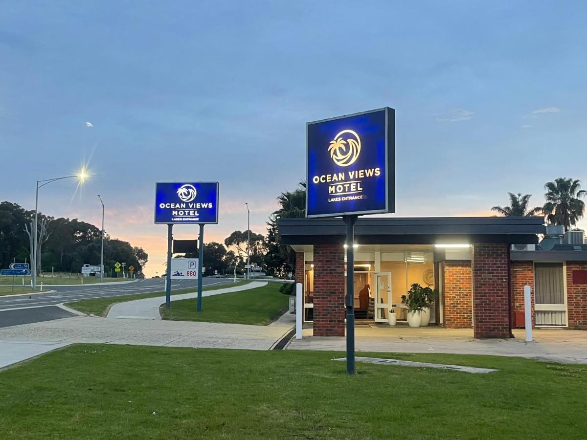 Ocean Views Motel Lakes Entrance Exterior photo