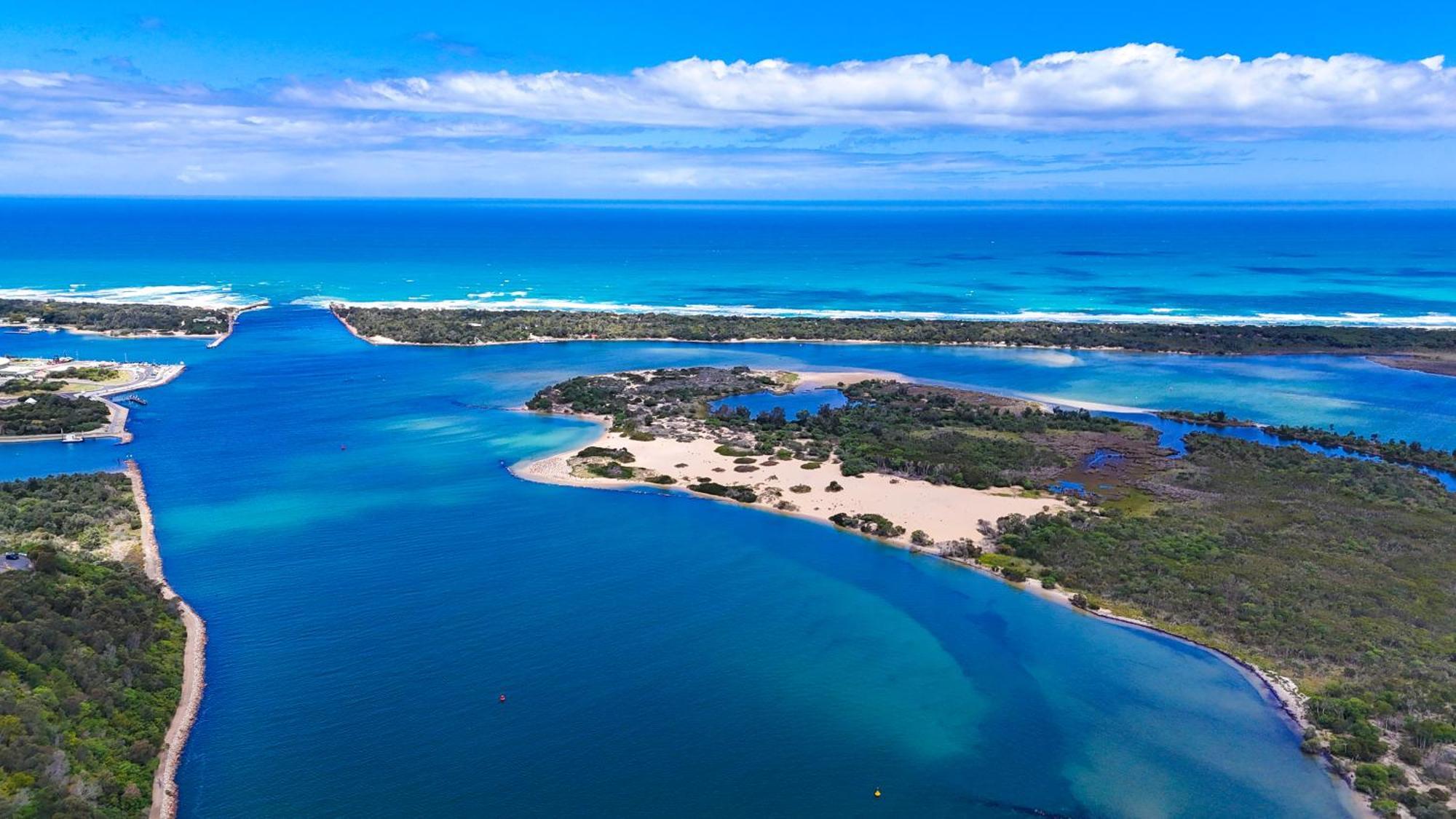 Ocean Views Motel Lakes Entrance Exterior photo